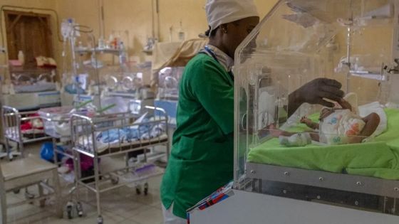 وفاة 11 رضيعا بحريق مستشفى في السنغال