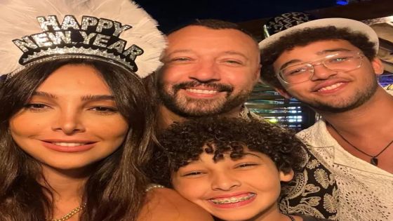 انفصال الفنان أحمد فهمي عن زوجته بعد 28 عاما من الزواج