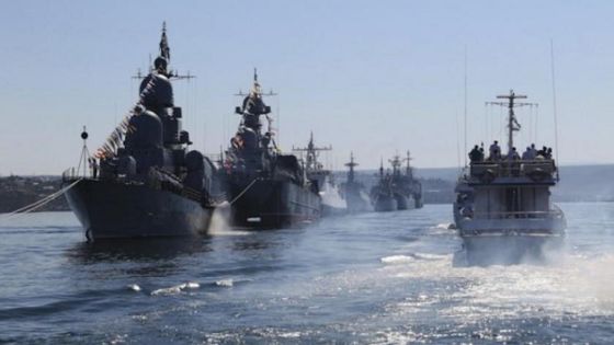 هل هي طبول الحرب؟.. سفن روسية تجري تدريبات في البحر الأسود