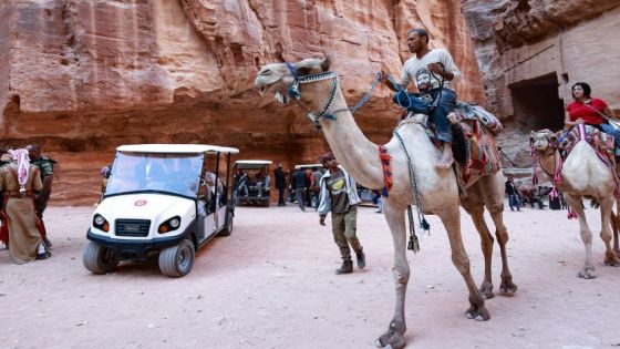 الفايز : إلغاء رحلات سياحية للأردن بسبب أوميكرون