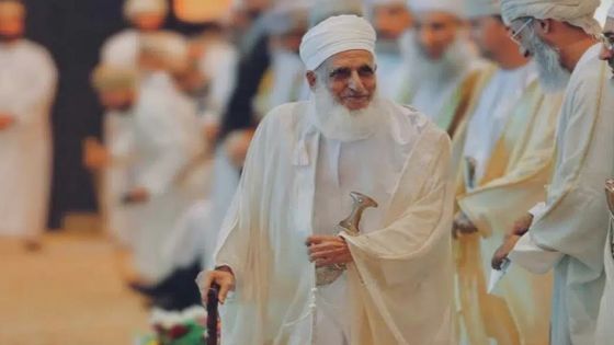 مفتي سلطنة عمان يغرّد عن تدنيس الأقصى ويوجّه رسالة للمتخاذلين العرب