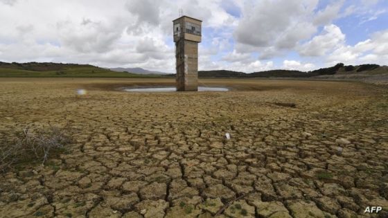 A picture taken on on April 4, 2023, shows the dry Chiba dam near the city of Korba in northeastern Tunisia. - The North African country's dams are at critical lows following years of drought, exacerbated by pipeline leaks in a decrepit distribution network. (Photo by FETHI BELAID / AFP)