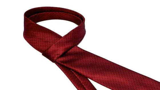 جريمة في الحي الراقي.. مصرية تقتل أطفالها الثلاثة خنقاً وتبلغ الشرطة