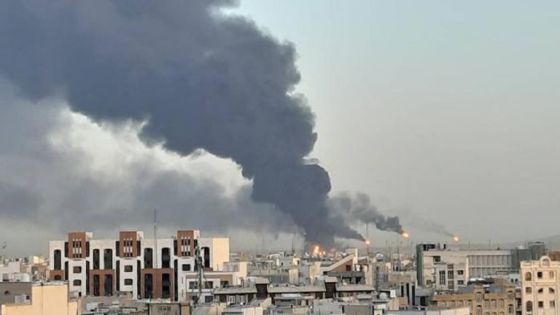 حريق ضخم في مصفاة نفط طهران .. وسحب الدخان تغطي العاصمة