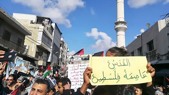 #عاجل آلاف الأردنيين يخرجون في وقفة نصرة للفلسطينيين