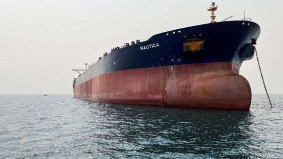 إخلاء سفينة معرّضة للغرق قبالة اليمن