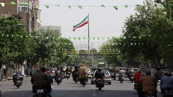 A general view of a street in Tehran following the tightening of restrictions to curb the surge of COVID-19 cases, Iran April 10, 2021. Majid Asgaripour/WANA (West Asia News Agency) via REUTERS ATTENTION EDITORS - THIS IMAGE HAS BEEN SUPPLIED BY A THIRD PARTY.