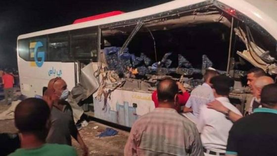 وفاة 28 شخصا بحادث تصادم مروع في مصر