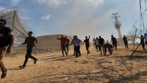 GAZA CITY, GAZA - OCTOBER 07: Hamas' armed wing, the Izz ad-Din al-Qassam Brigades enter the Israeli side of the fence in Gaza City, Gaza on October 07, 2023. Hani Alshaer / Anadolu Agency (Photo by Hani Alshaer / ANADOLU AGENCY / Anadolu Agency via AFP)