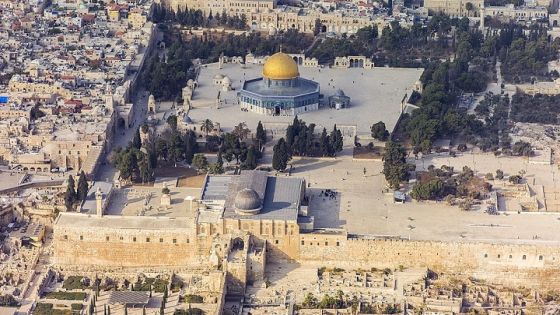 مفتي القدس يحذر من الاقتراب من المسجد الأقصى