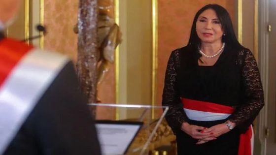 وزيرة خارجية بيرو تستقيل بعد تطعيمها دون الالتزام بالدور