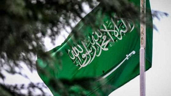 العاهل السعودي يعفي وزير الحج من منصبه